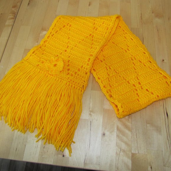 Taller de Abu handmade Yellow Scarf - Picture 1 of 9